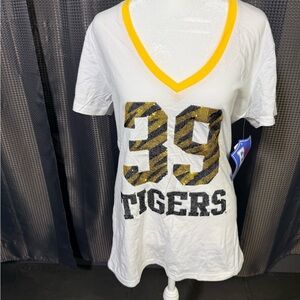 Missouri Tigers fan tshirt. Sequined numbers add fun detail. XL but runs small